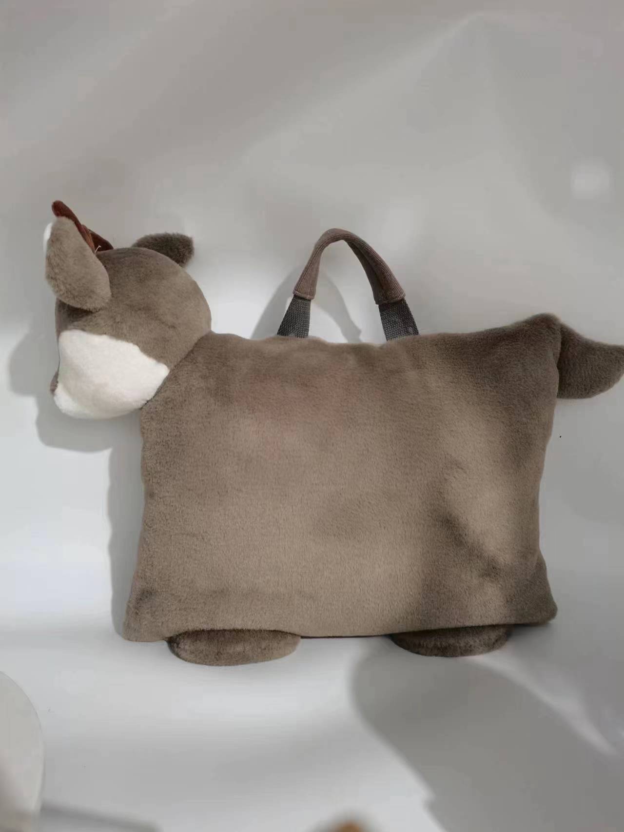 Plush toy sampling and prototype for global shipping project