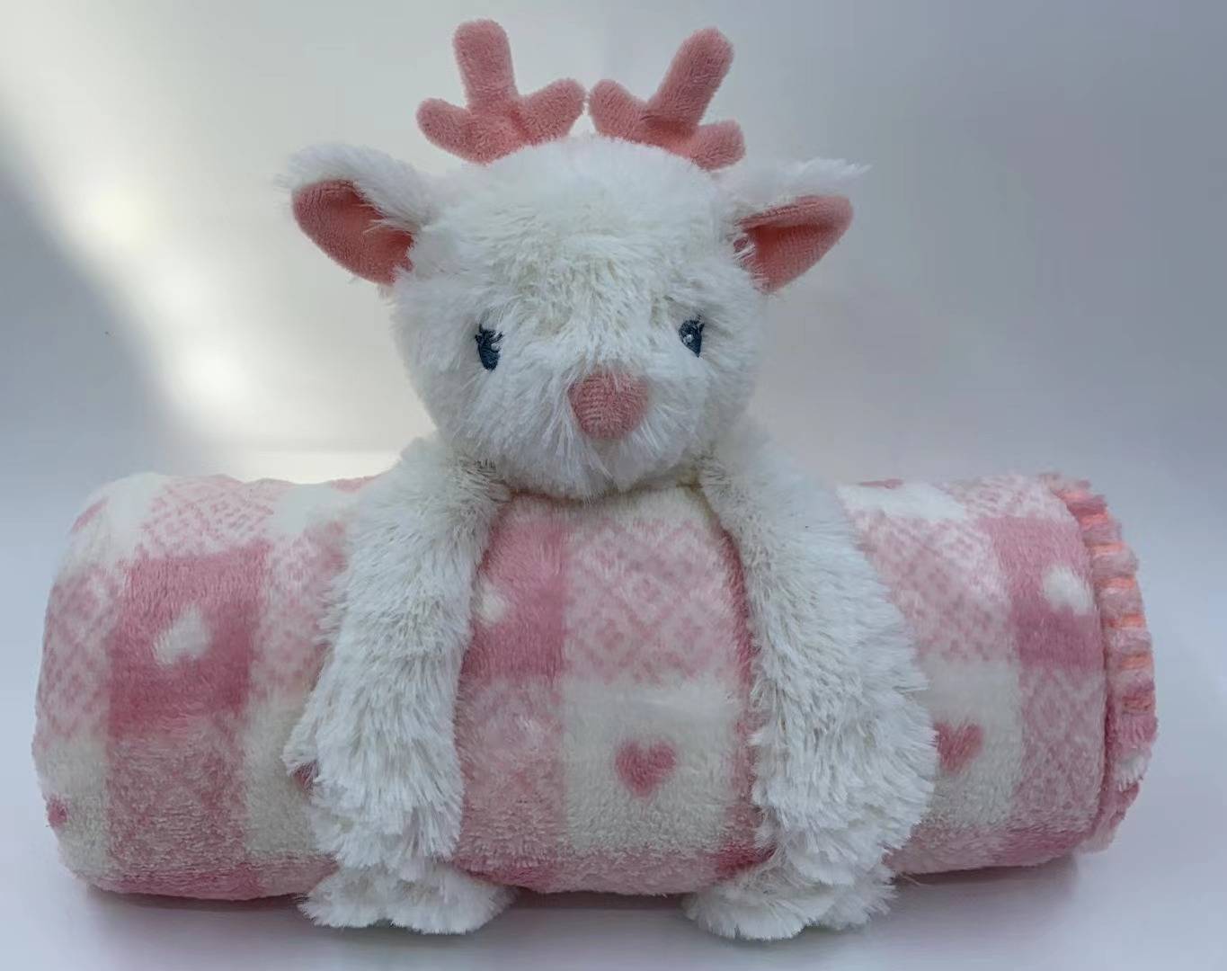 Plush toy sampling project from a B2B plush toy supplier