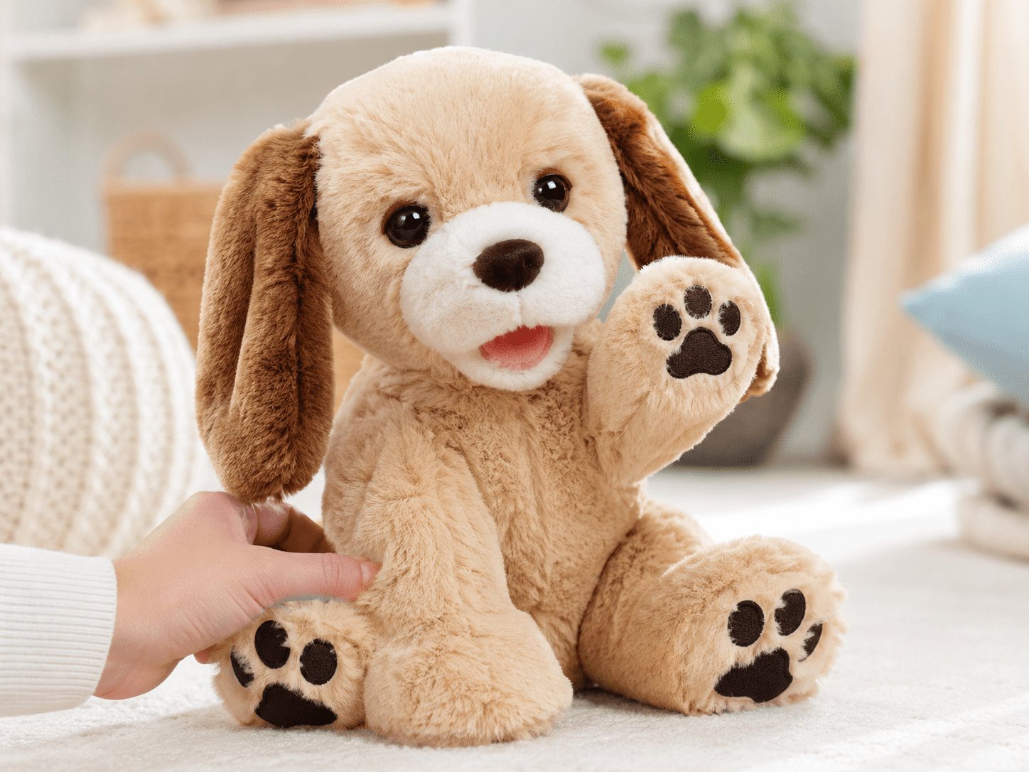 Interactive plush toys with touch squeeze and response functions