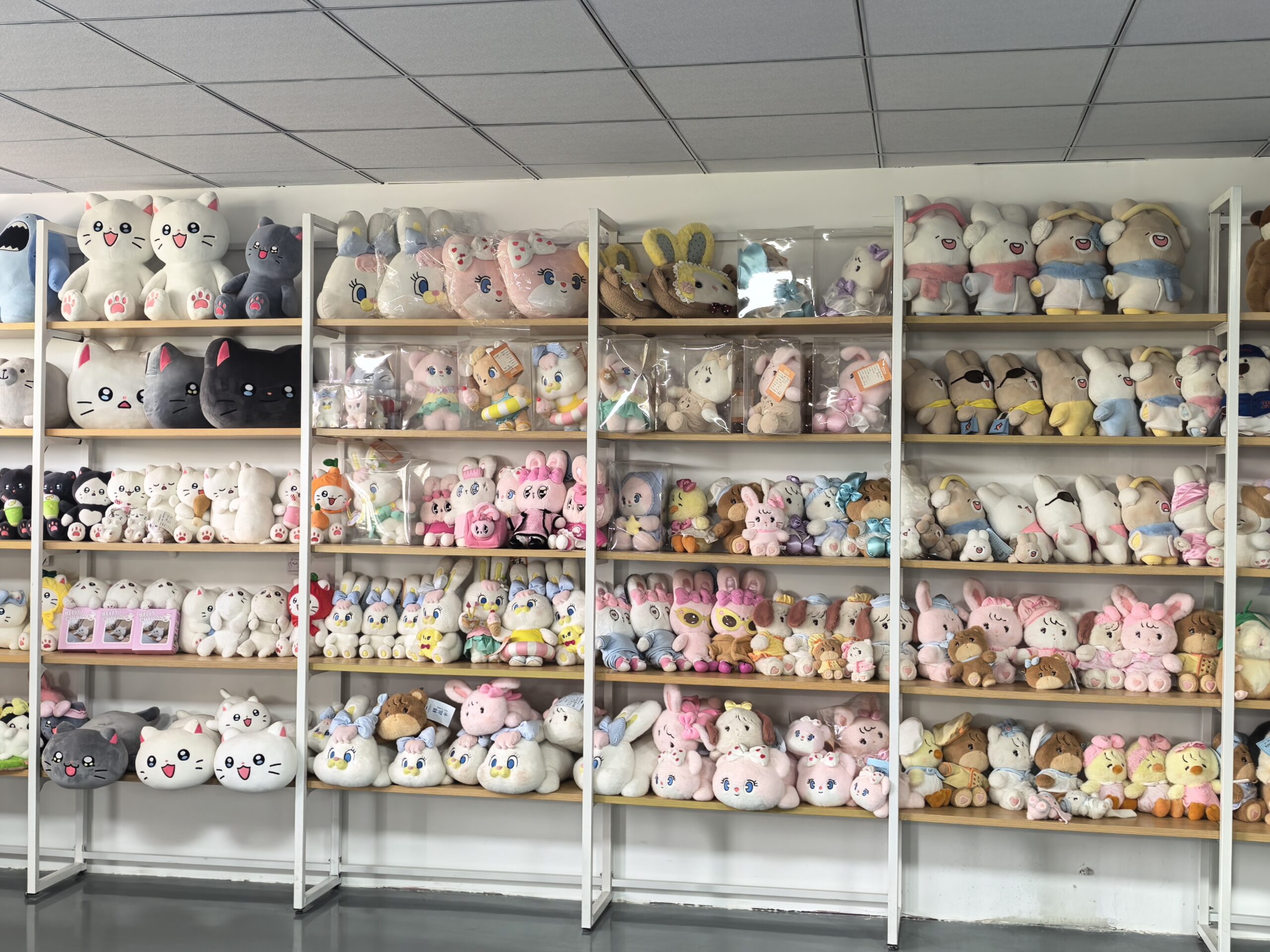 custom plush toy MOQ bulk production planning